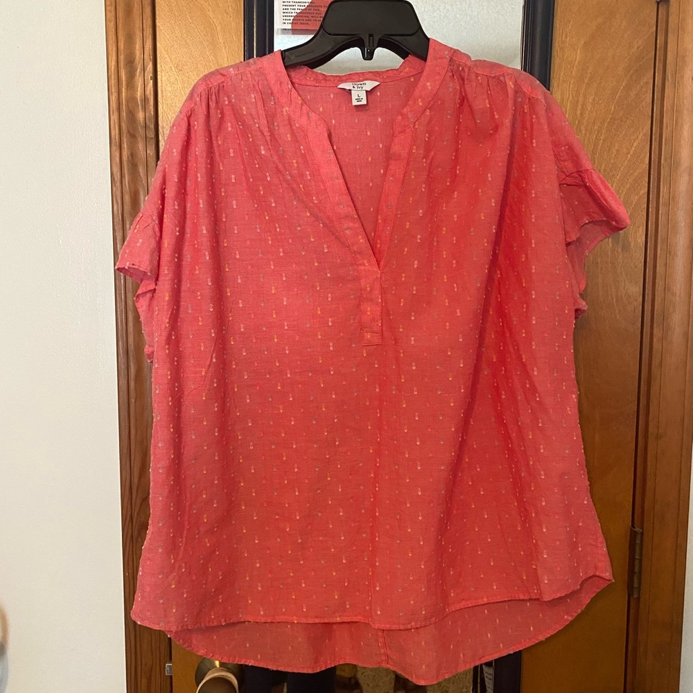 Crown & Ivy top